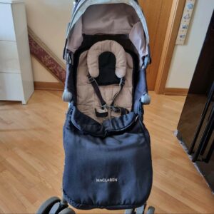 Maclaren Techno XLR za bebe od 0 meseci. Sadrze kisnu i zimsku navlaku, crna/šampanj. Lagana aluminijumska kolica. Za svaku preporuku.