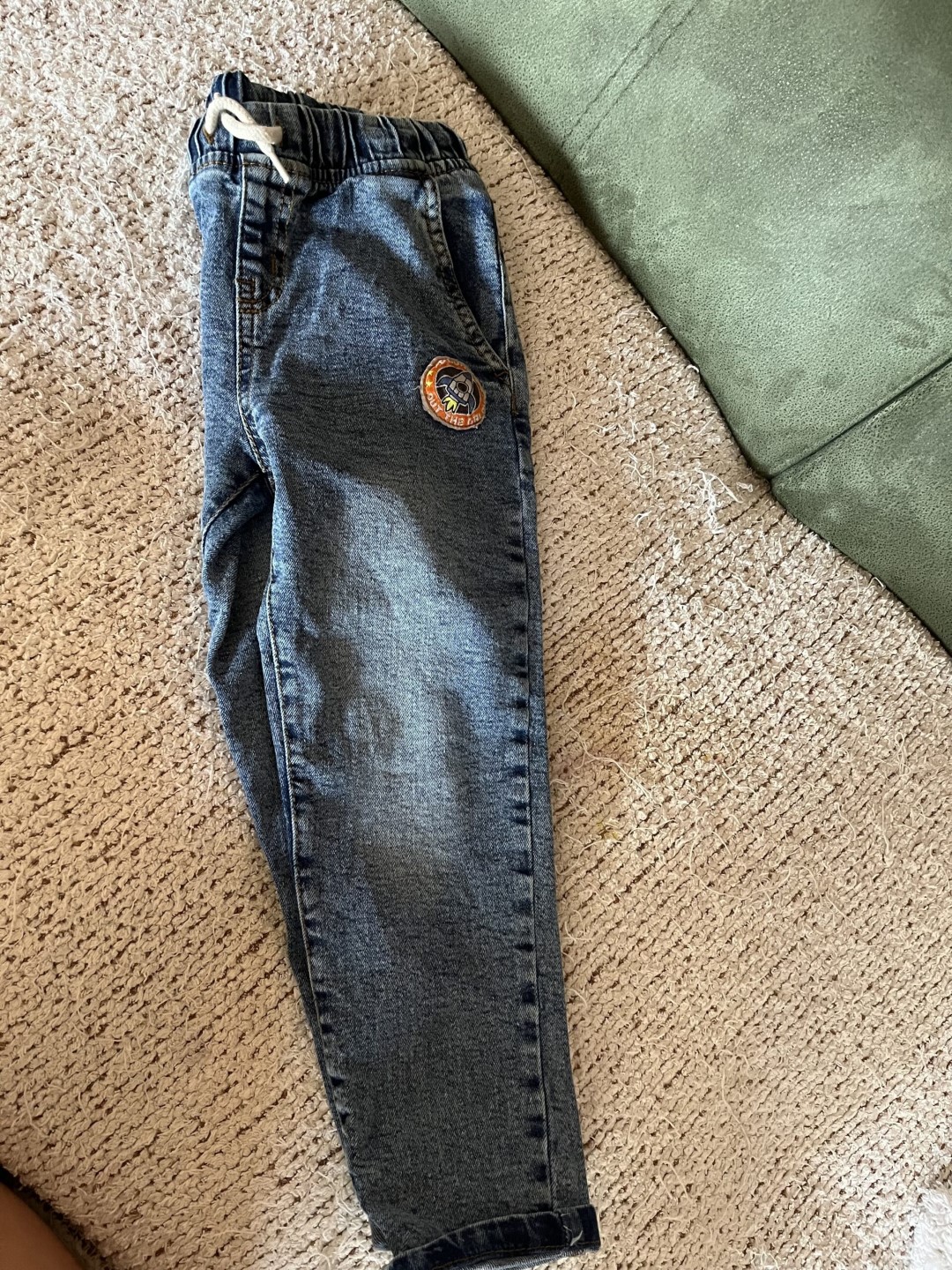 39F6B48D-D8BE-4F08-A985-1C2071411D9B