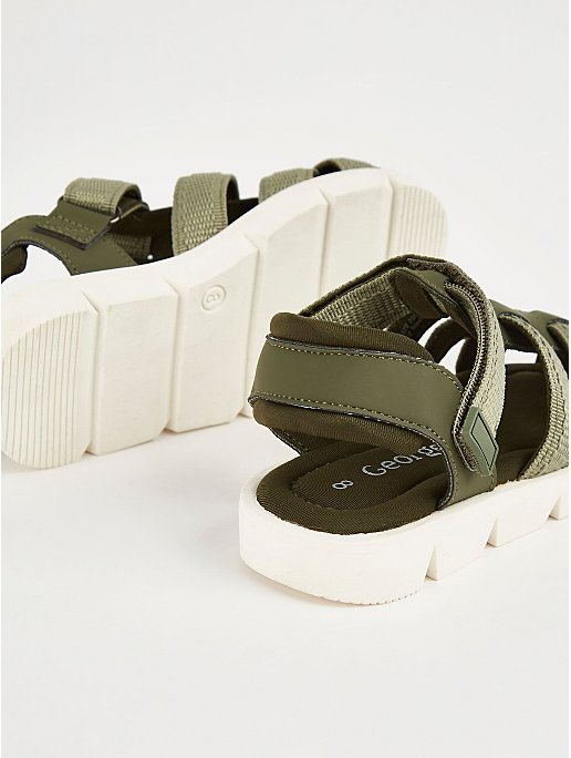 8F0C7176-0D33-4D47-A1EC-B3FA1E1F5E0E