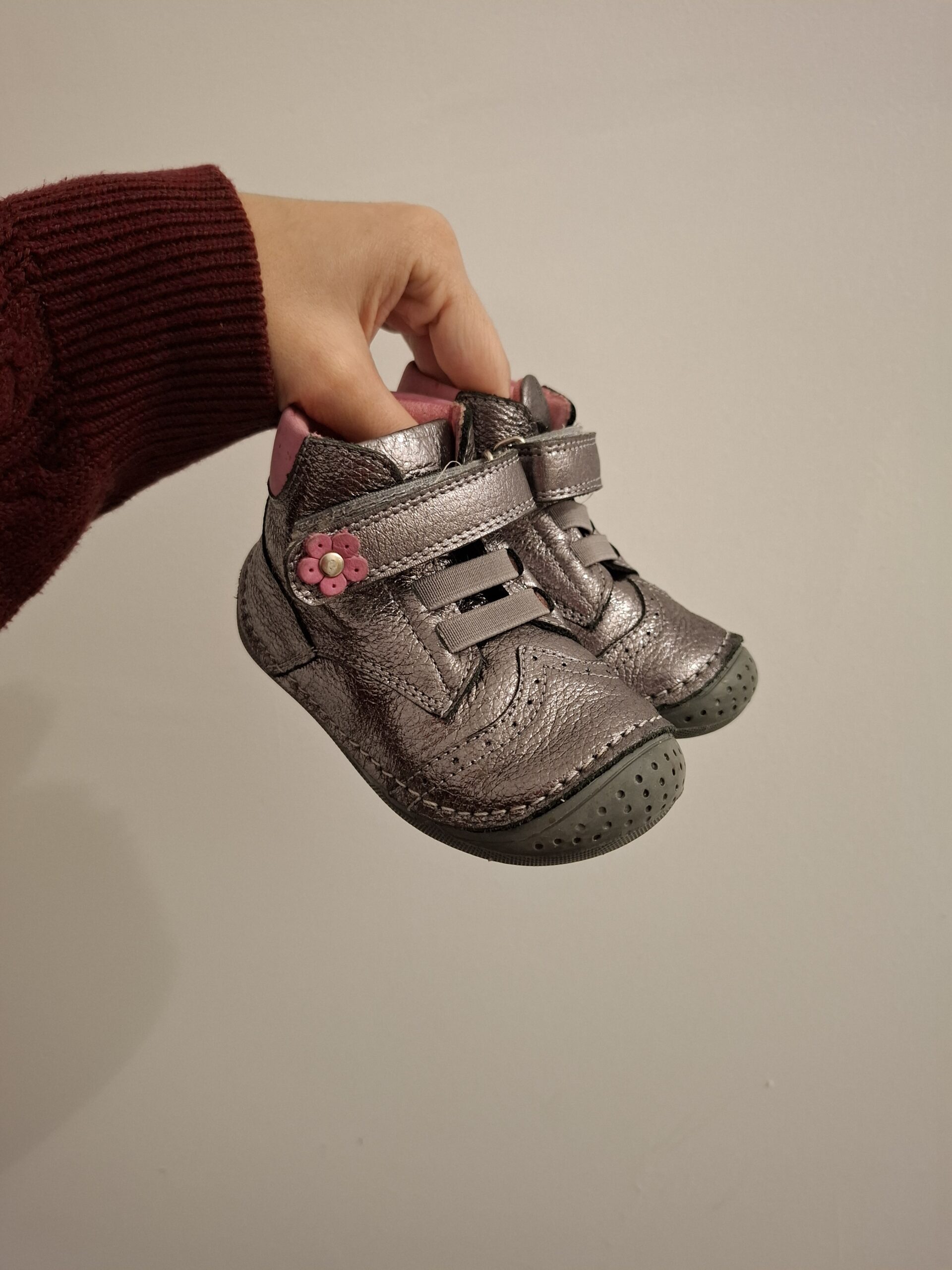 17608193865499159624782358040702