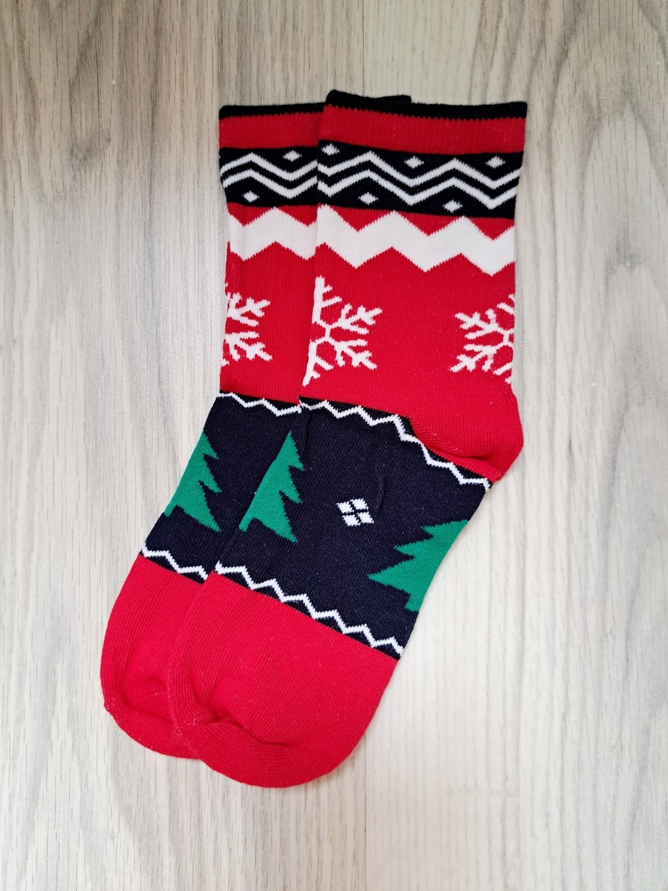 slika-christmas-zenske-carape-2-para-35-38-novo_slika_O_447238779