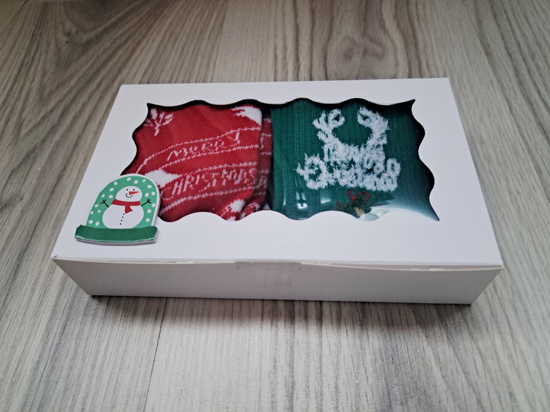 slika-2christmas-zenske-carape-2-para-35-38-novo_slika_O_447347291